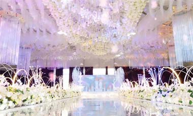 戶外婚禮選用婚慶篷房，可移動的酒席帳篷